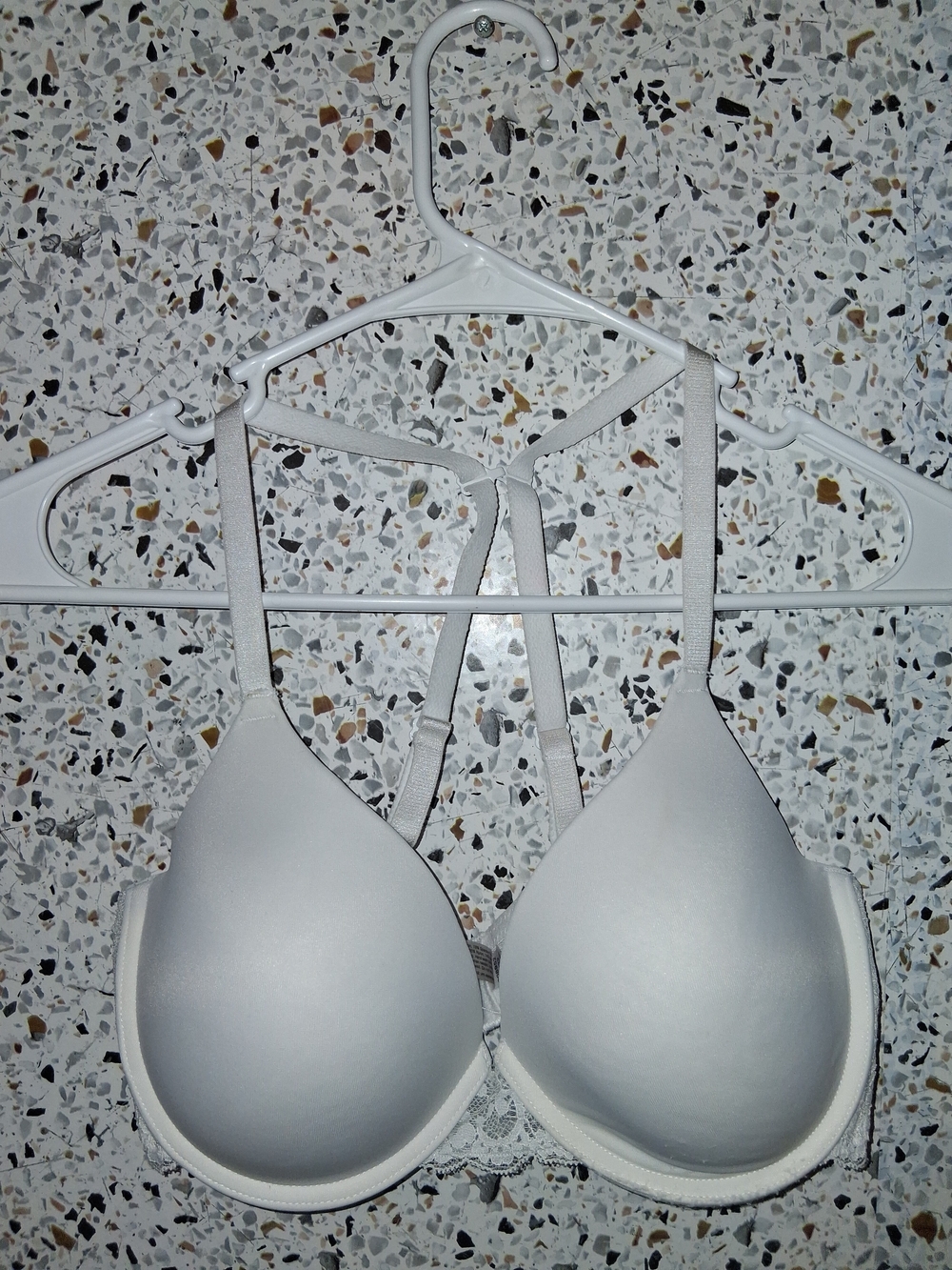 Women's So Tshirt Bra Size 36D White Padded With Wires